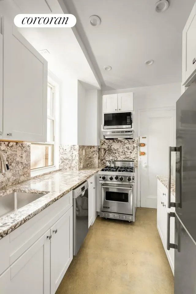 27 West 55th Street
