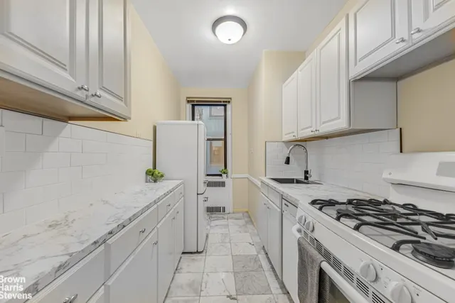 350 East 77th Street
