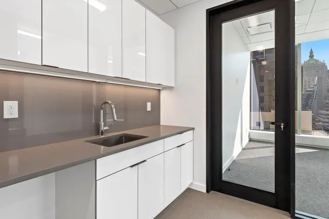 50 W 47TH Street