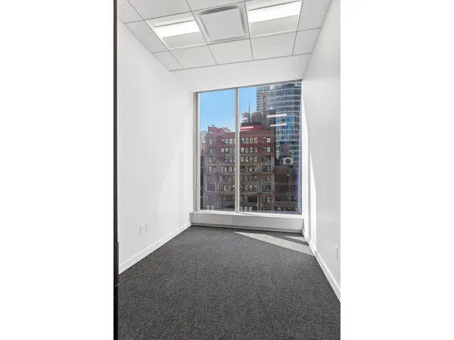 50 W 47TH Street