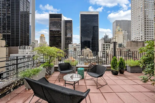 25 West 54th Street