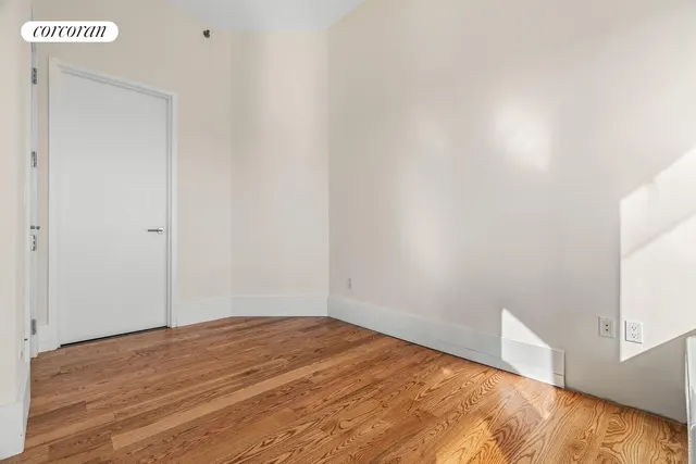 10-17 Jackson Avenue