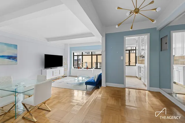 25 West 54th Street