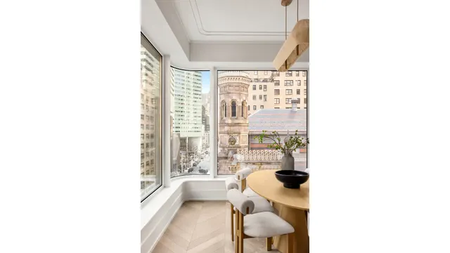 660 Lexington Avenue
