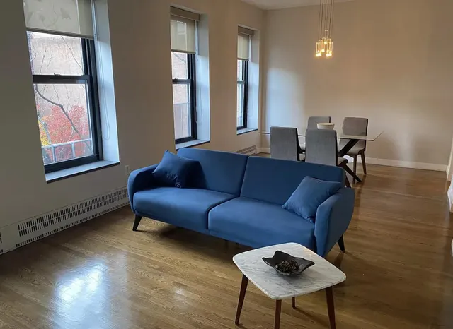 422 West 20th Street