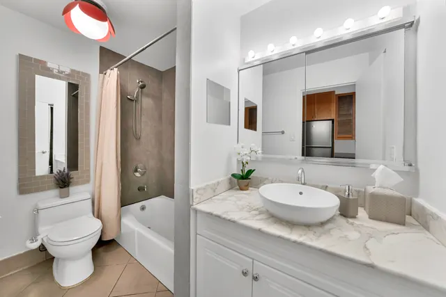 39 E 12TH Street