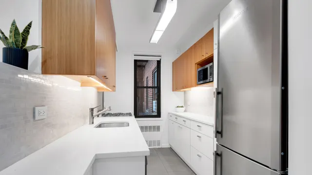 100 West Twelfth Street