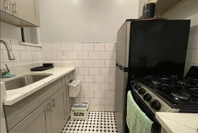 446 Central Park West