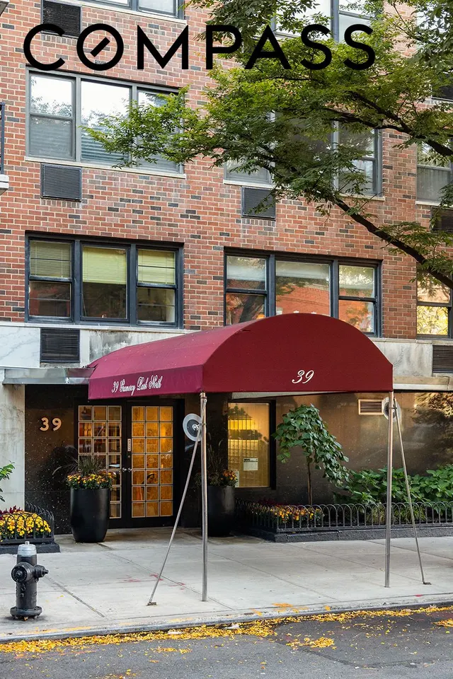 39 Gramercy Park North