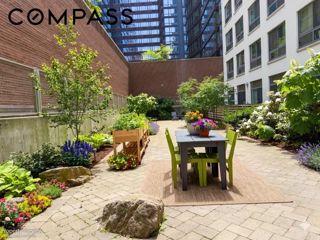 535 West 52nd Street
