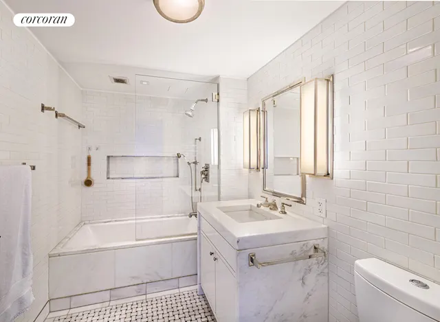 130 W 12TH Street