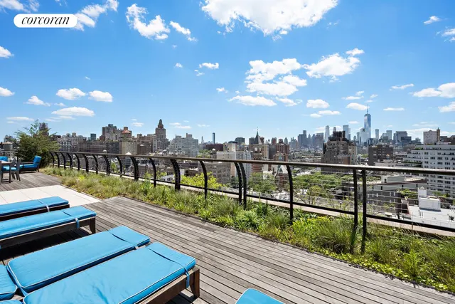 130 W 12TH Street