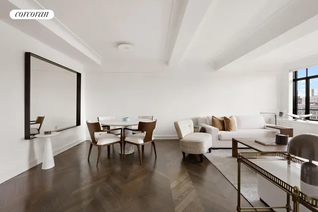 130 W 12TH Street
