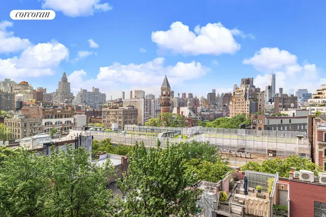 130 W 12TH Street