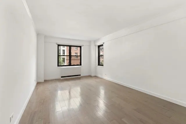 16 Sutton Place