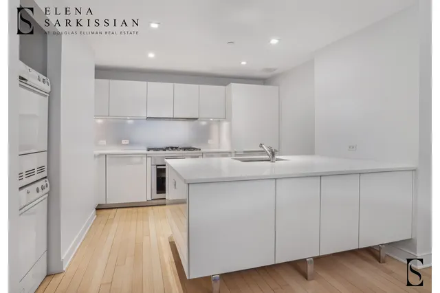 5 East 44th Street