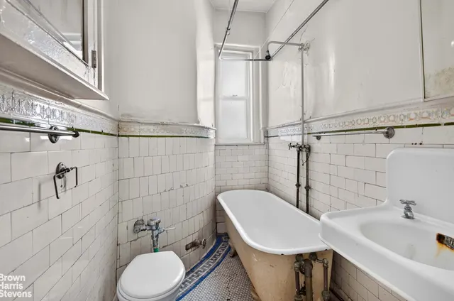 129 Columbia Heights
