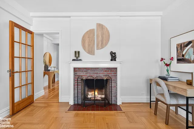 24 Monroe Place