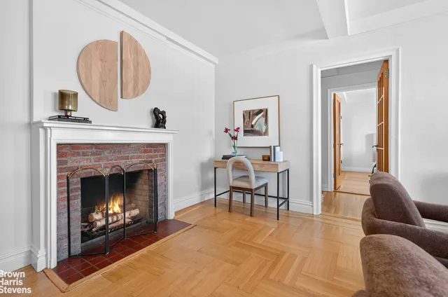 24 Monroe Place