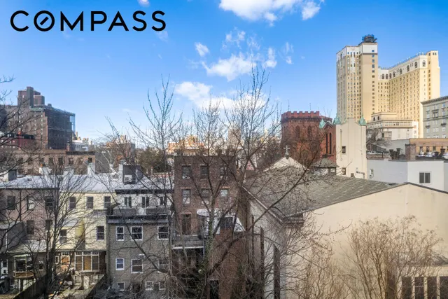 21 Monroe Place