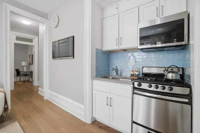 139 East 30th Street