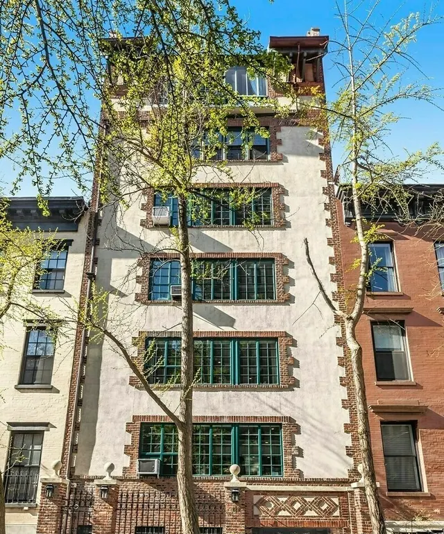 132 East 19th Street