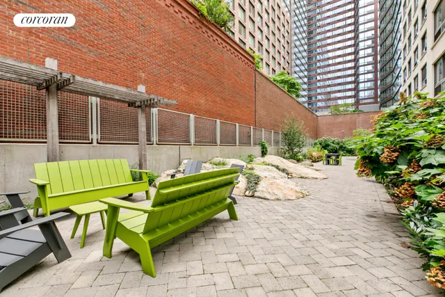 535 West 52nd Street