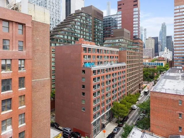 535 West 52nd Street