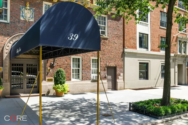 39 Fifth Avenue