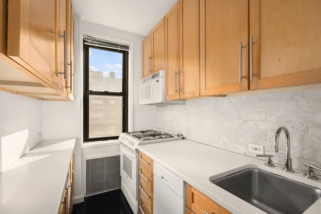 100 West Twelfth Street
