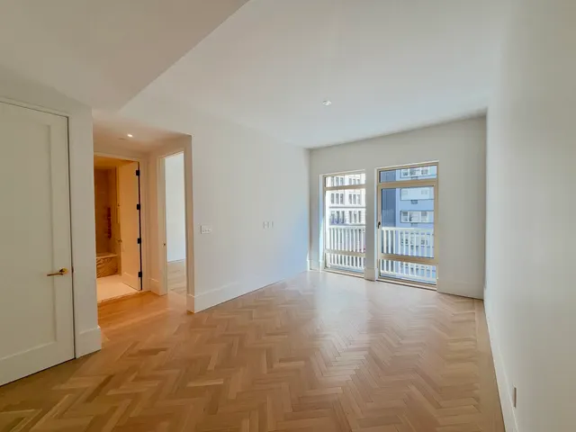 815 Broadway