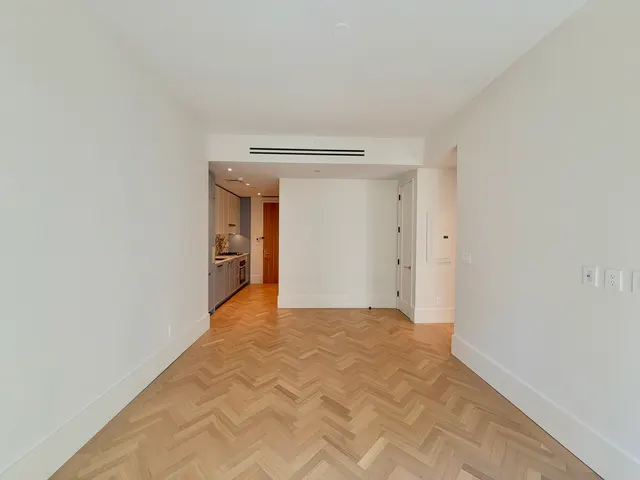 815 Broadway