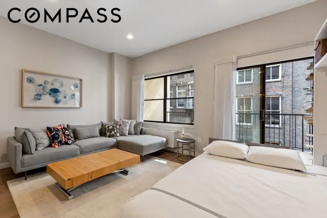 35 East 10th Street