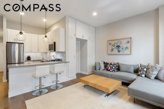 35 East 10th Street