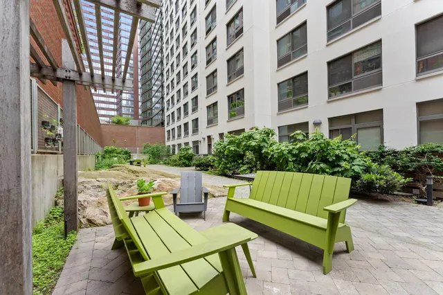 535 West 52nd Street