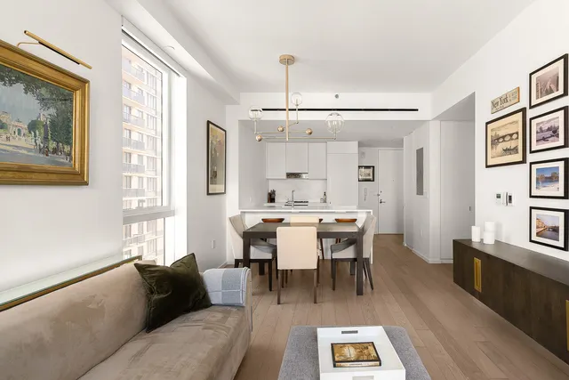 150 East 23rd Street