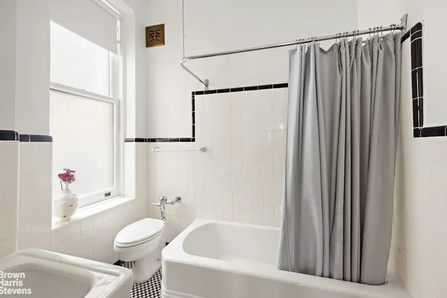 180 West 58th Street
