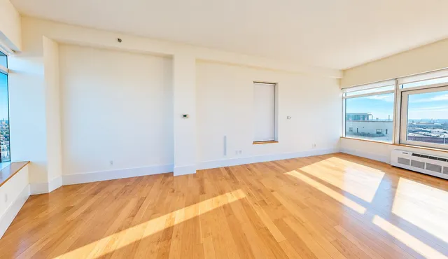 10-17 Jackson Avenue