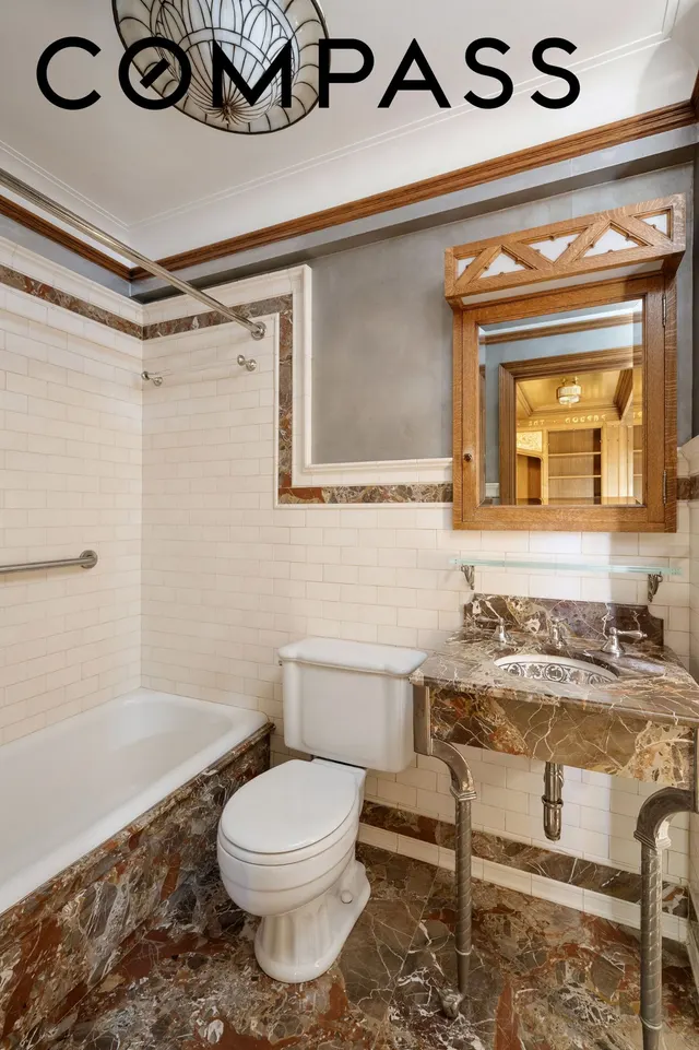 44 Gramercy Park North