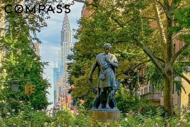 44 Gramercy Park North