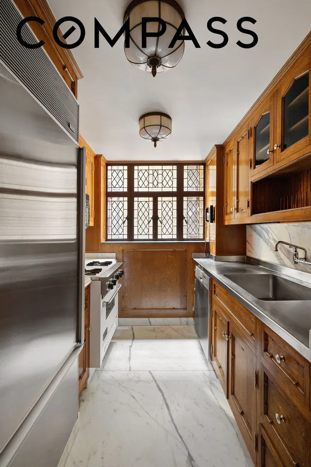 44 Gramercy Park North