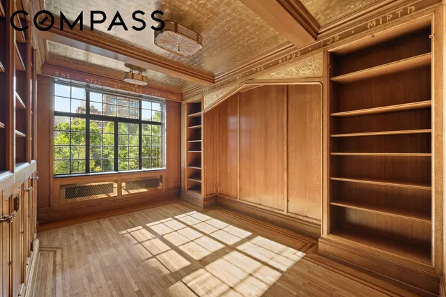 44 Gramercy Park North