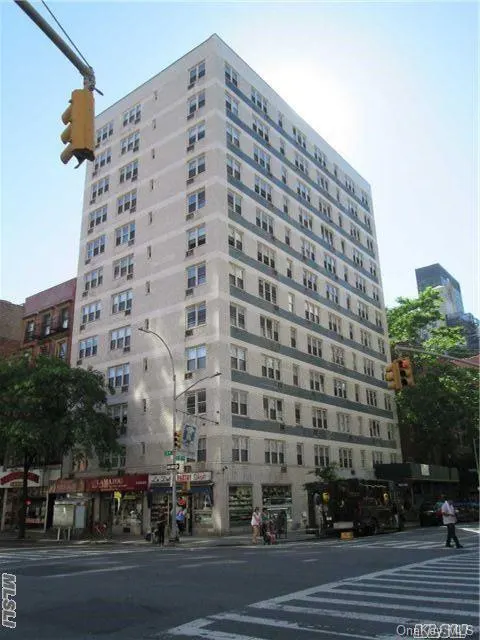 160 East 27th Street