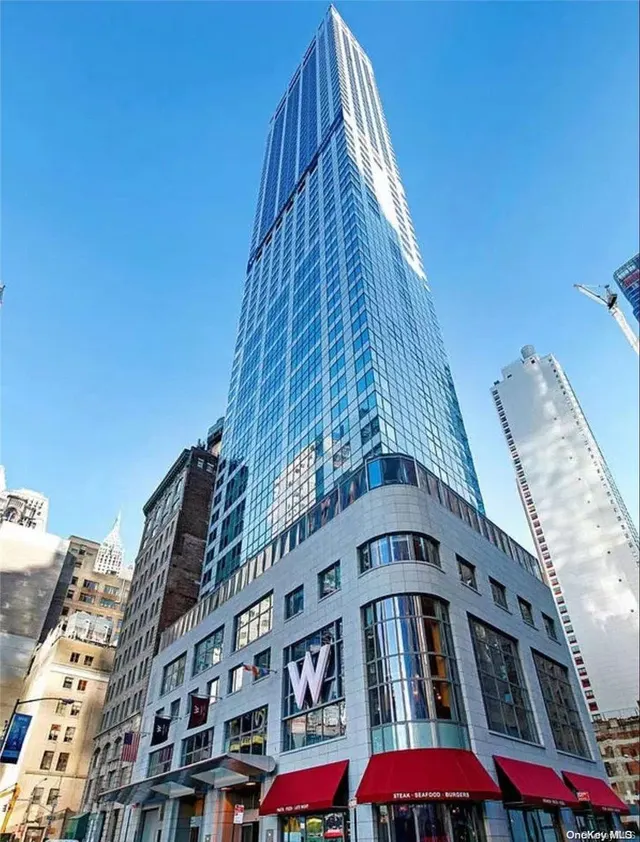 W Downtown Hotel & Residences